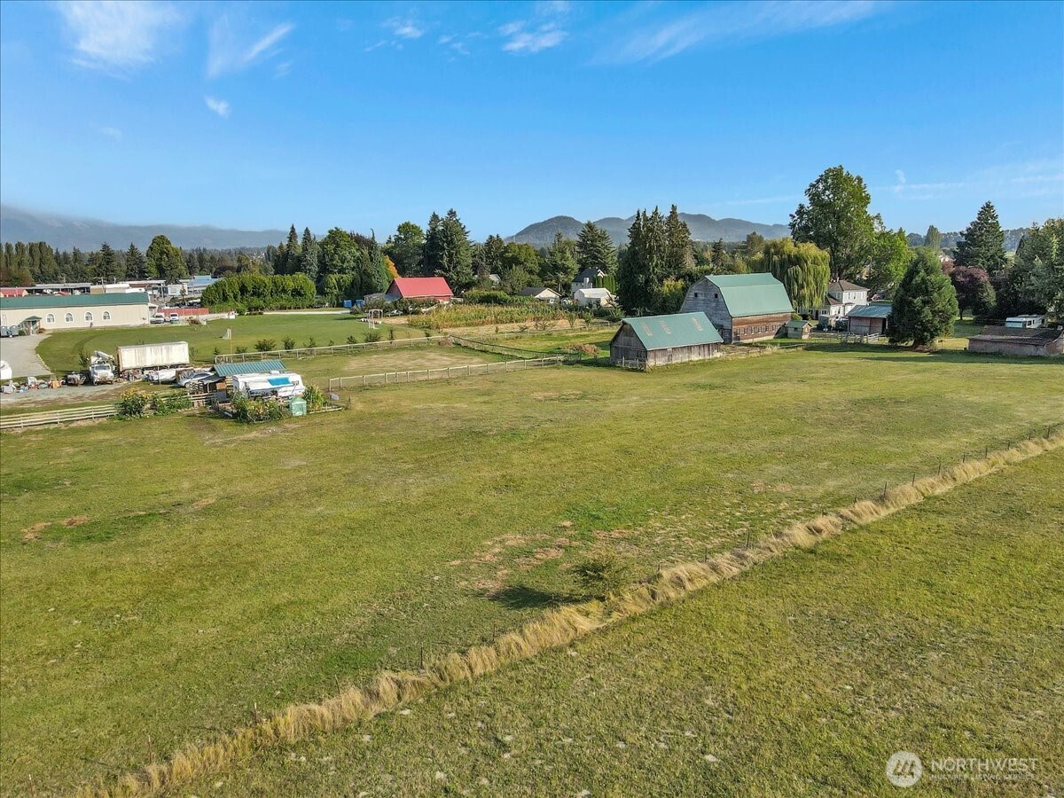 17506 State Route 526 , Mount Vernon, WA 98273