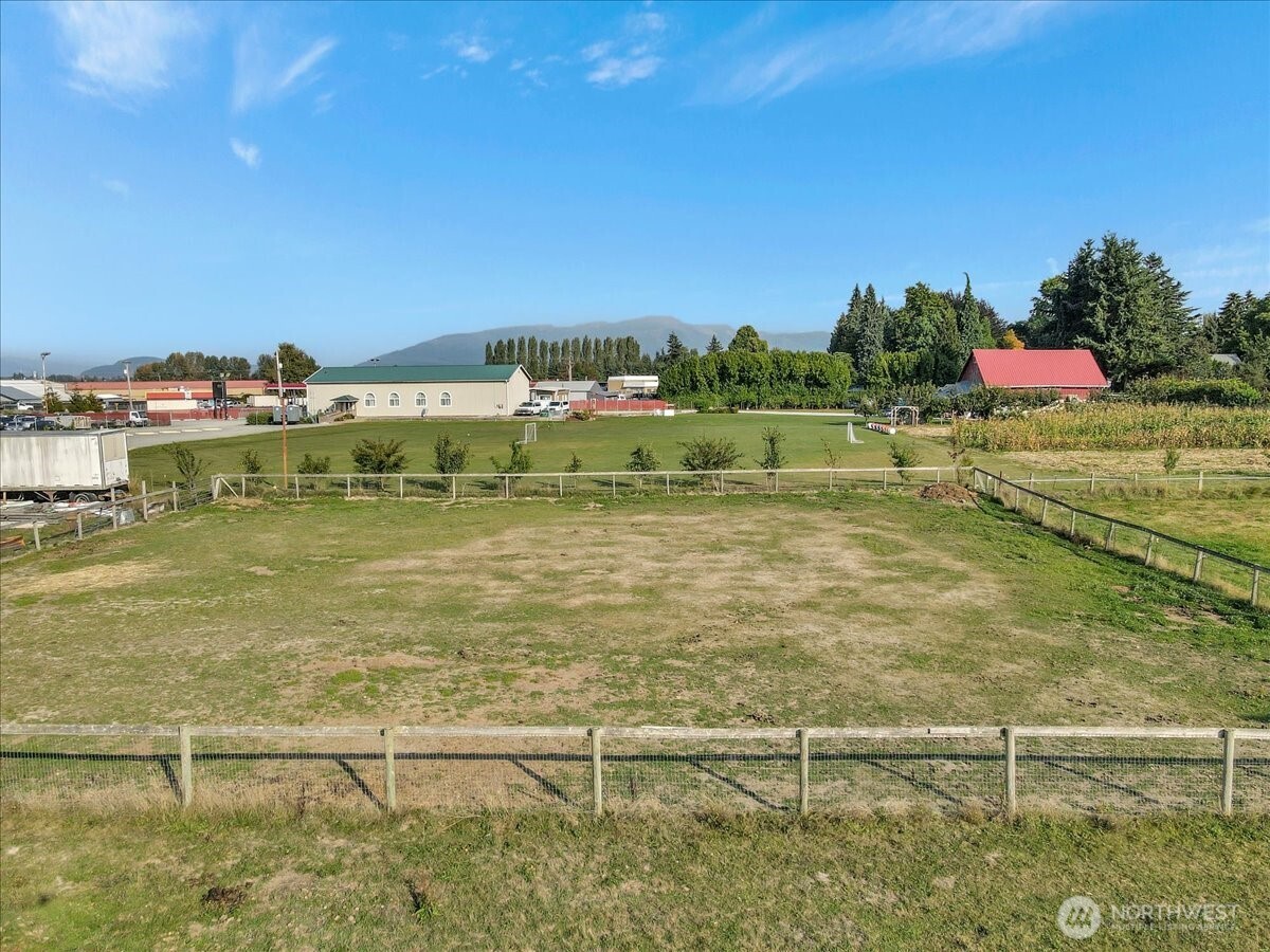 17506 State Route 526 , Mount Vernon, WA 98273