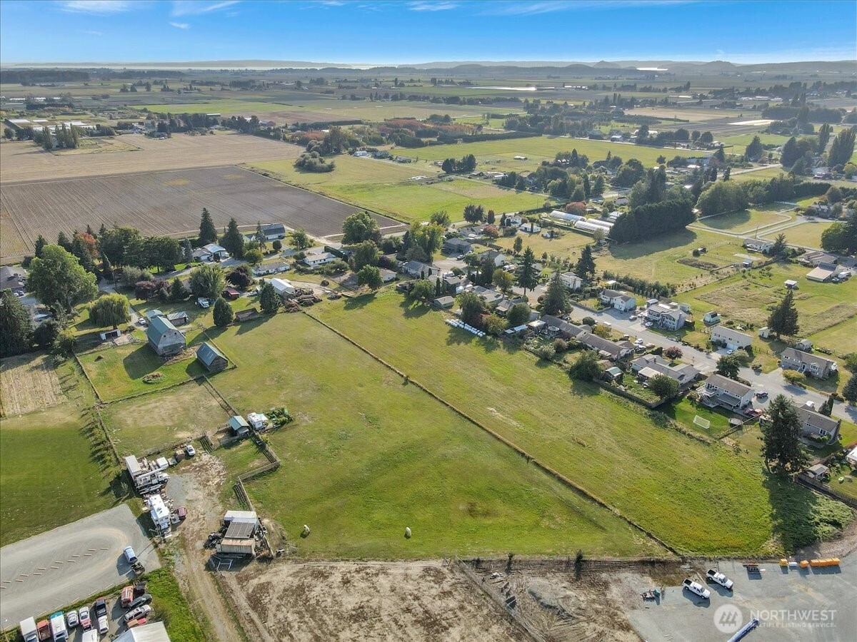 17506 State Route 526 , Mount Vernon, WA 98273