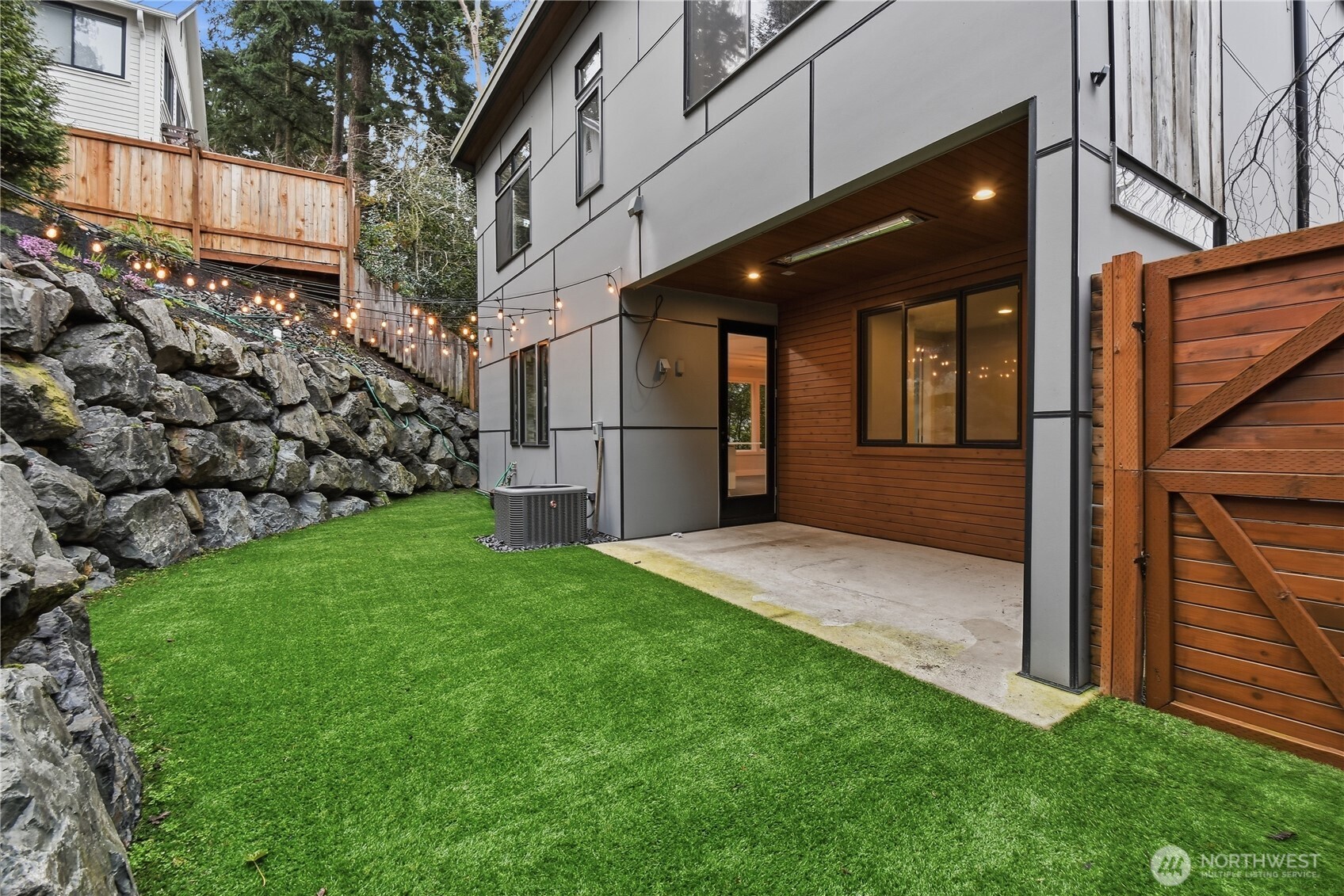332 13th Avenue , Kirkland, WA 98033