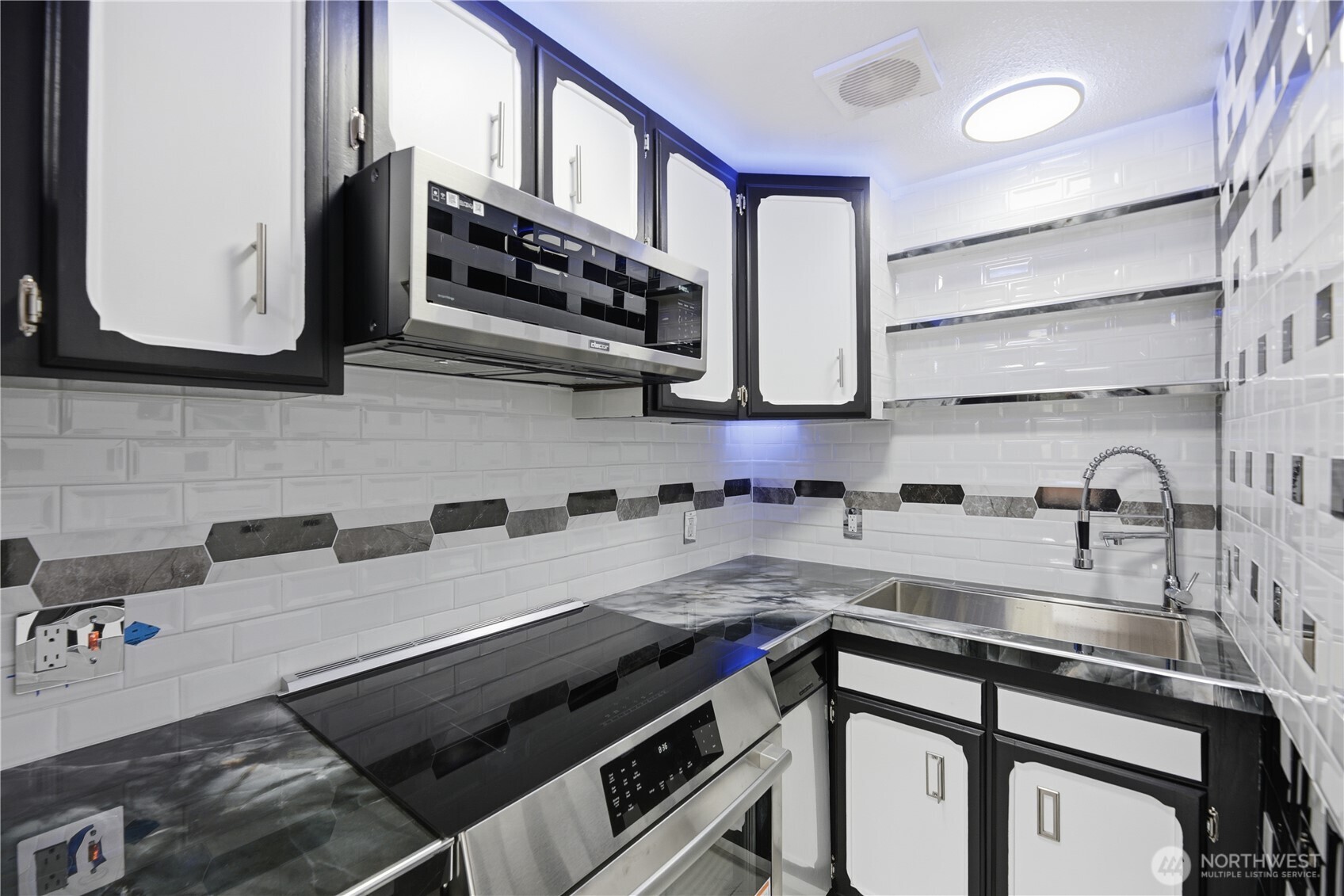 748 S Cloverdale Street #8, Seattle, WA 98108