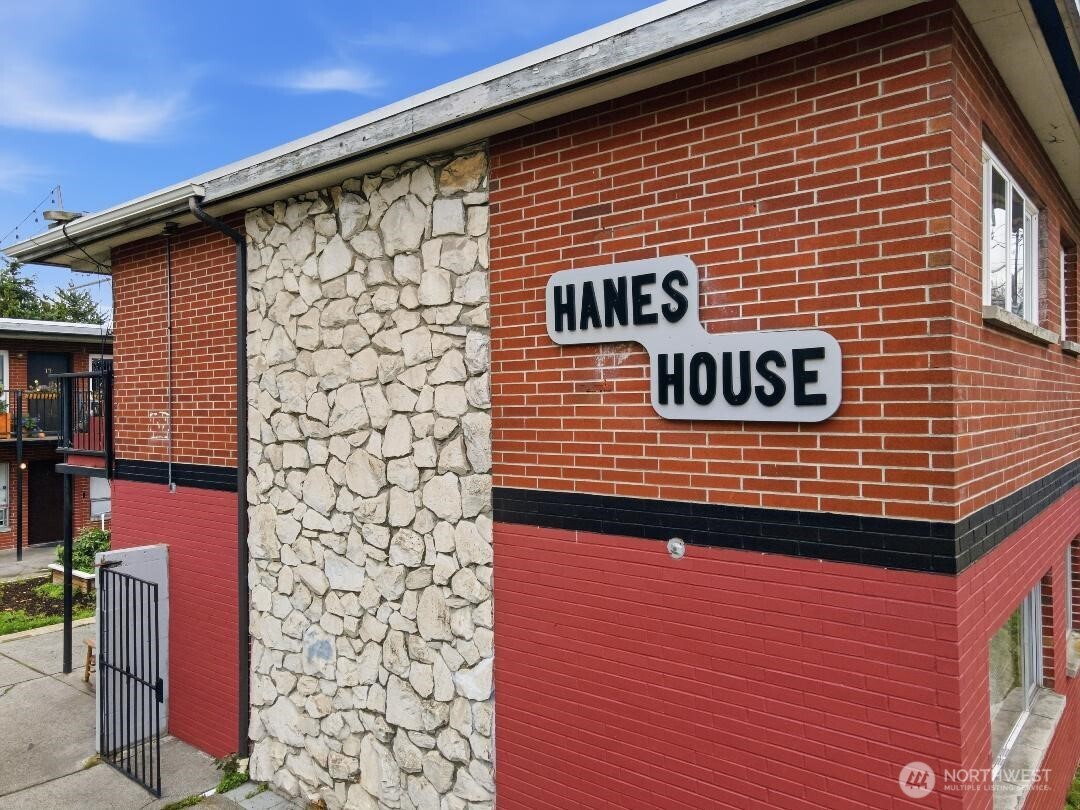 748 S Cloverdale Street #8, Seattle, WA 98108