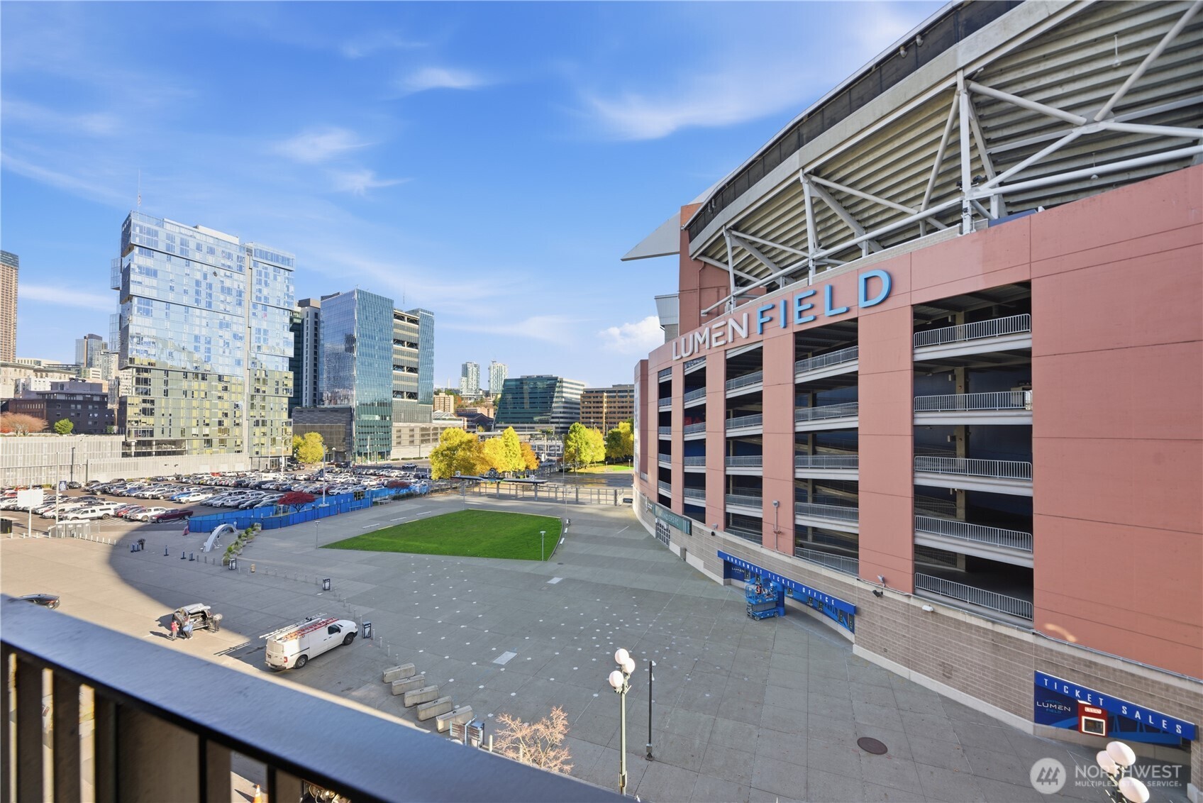 590 1st Avenue S #613, Seattle, WA 98104