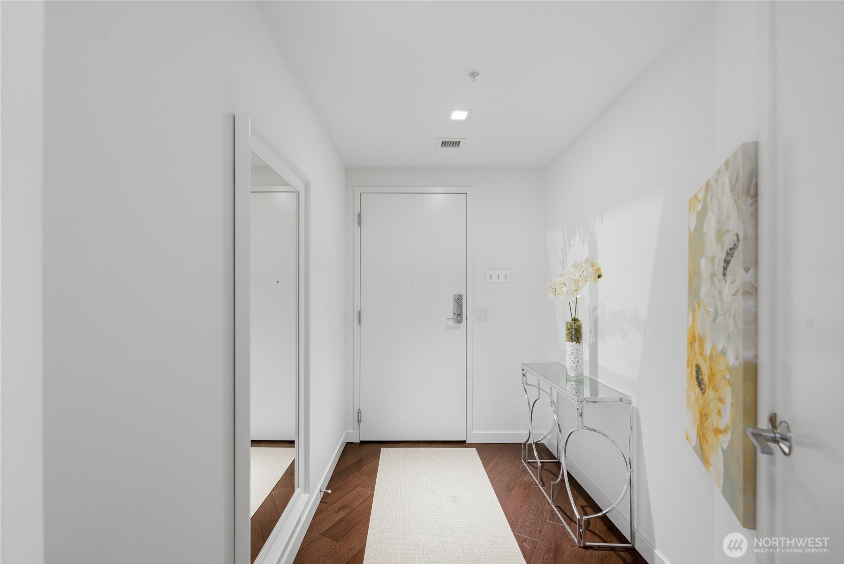 590 1st Avenue S #613, Seattle, WA 98104