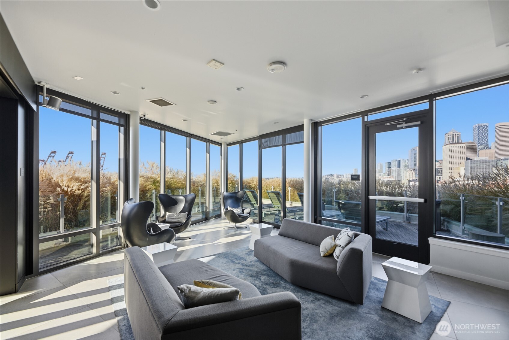 590 1st Avenue S #613, Seattle, WA 98104