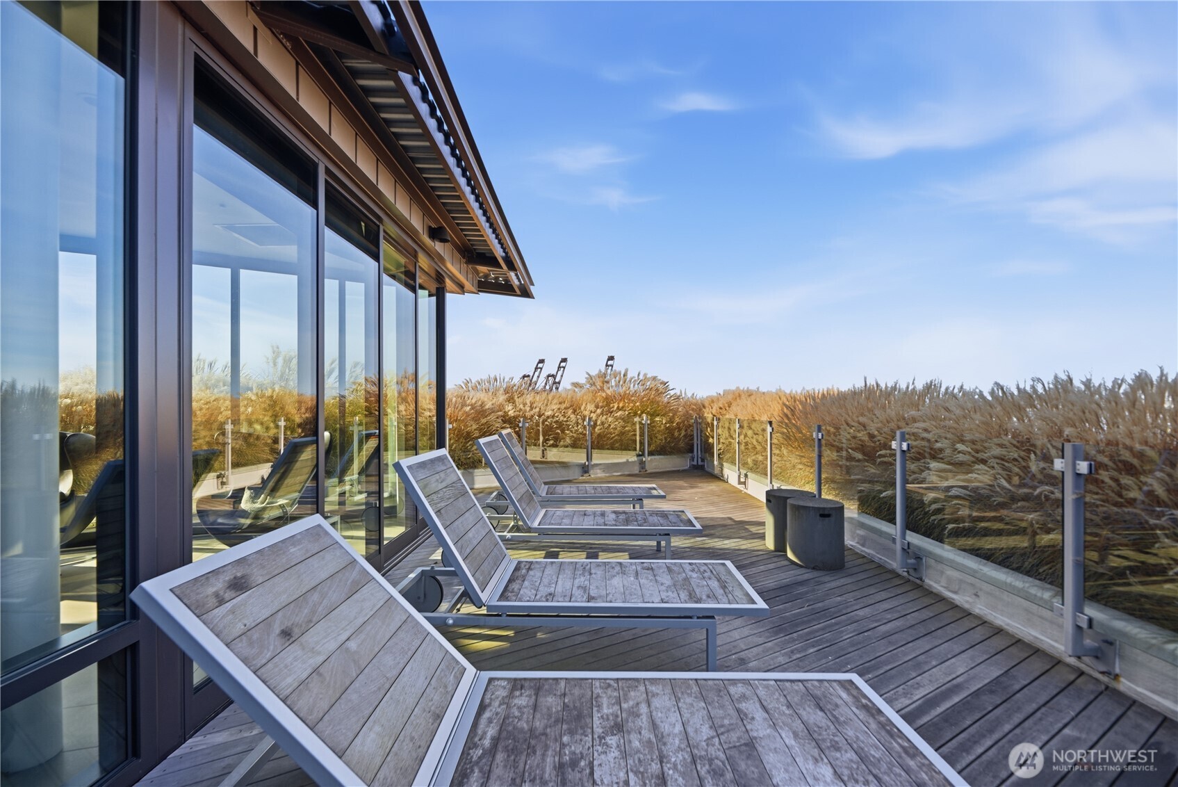 590 1st Avenue S #613, Seattle, WA 98104