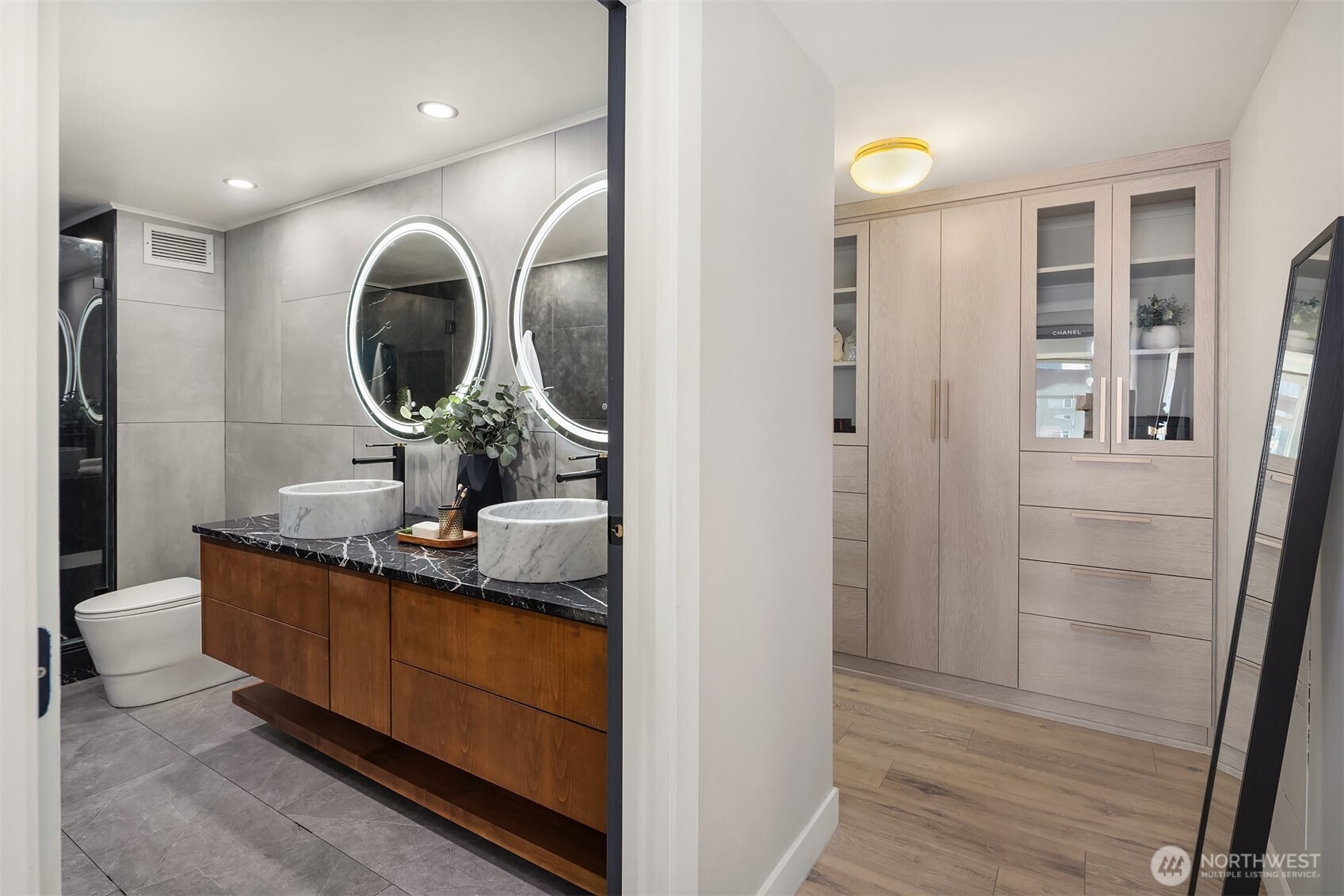 2717 Western Avenue #1120, Seattle, WA 98121