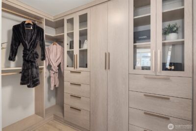 2717 Western Avenue #1120, Seattle, WA 98121 - Photo 26