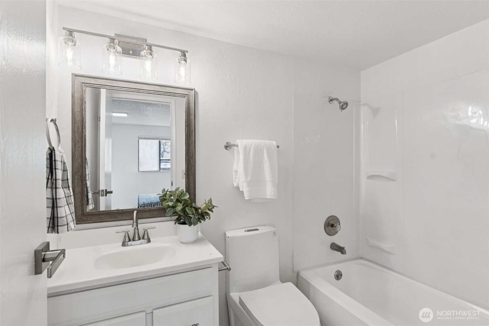 16225 NE 12th Court #F74, Bellevue, WA 98008