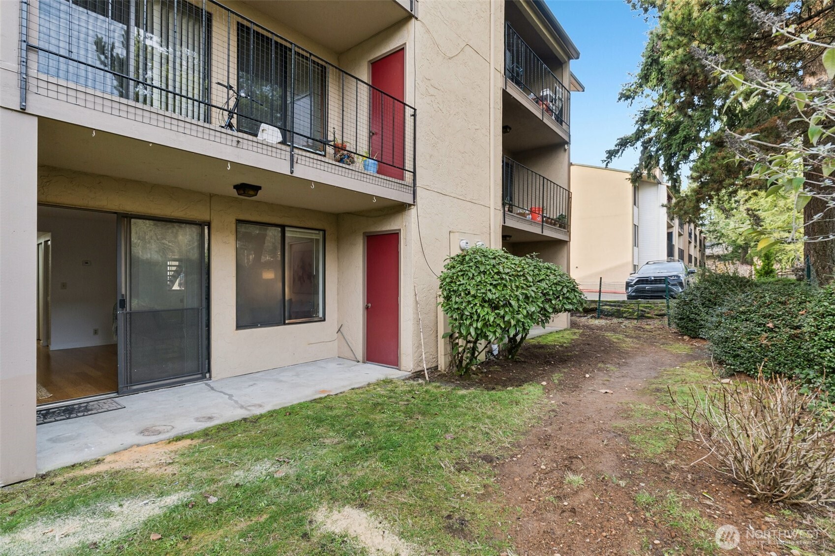 16225 NE 12th Court #F74, Bellevue, WA 98008