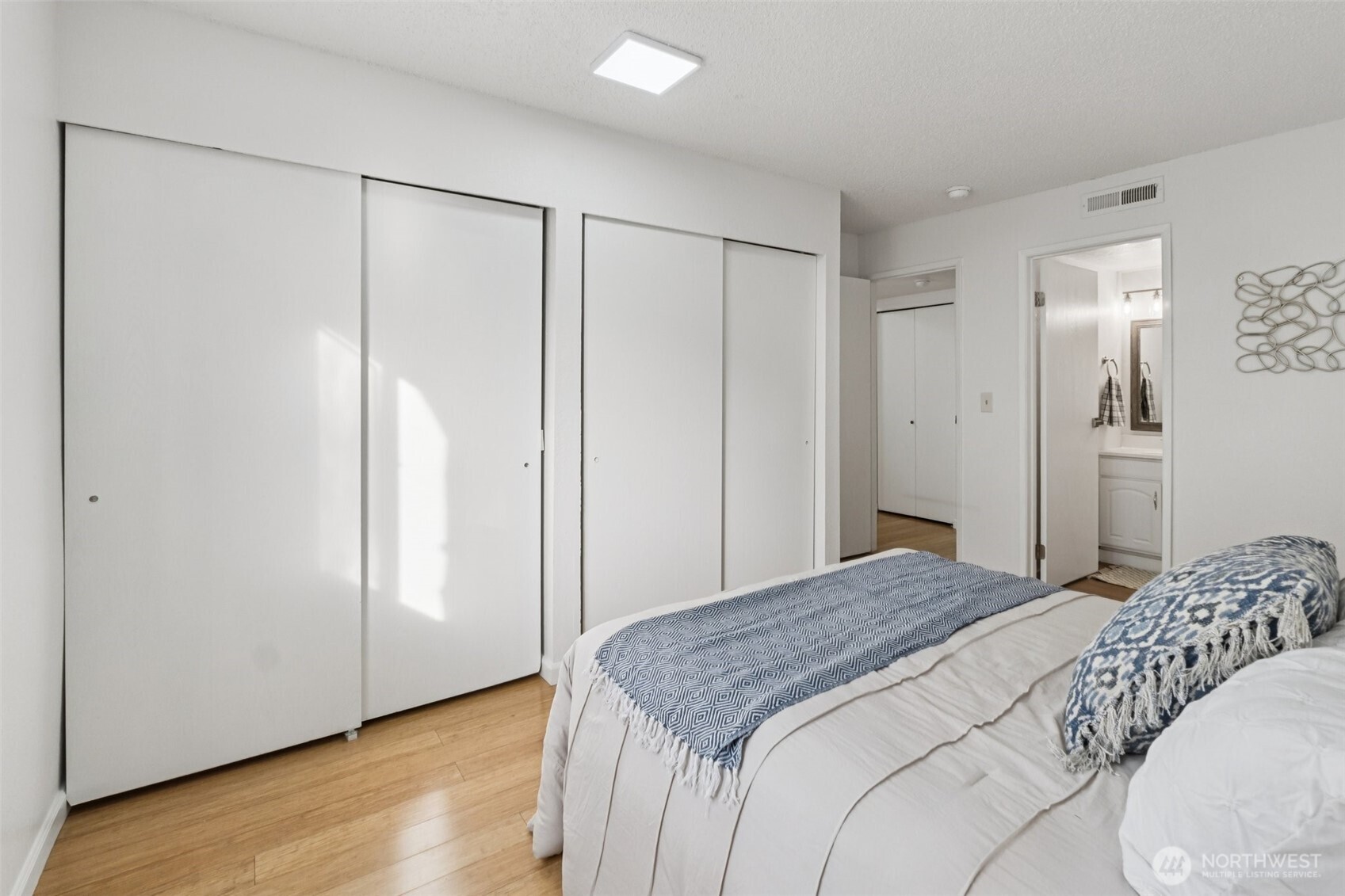 16225 NE 12th Court #F74, Bellevue, WA 98008