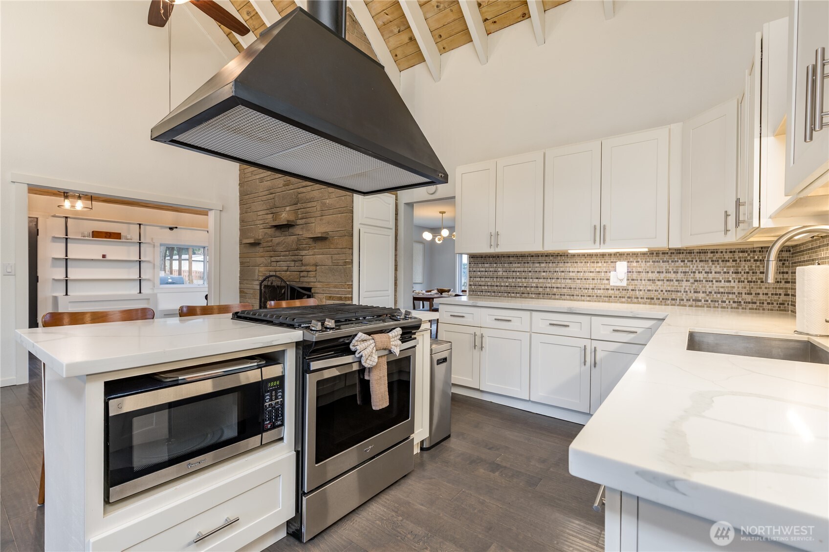 3215 Scenic Drive , Auburn, WA 98092