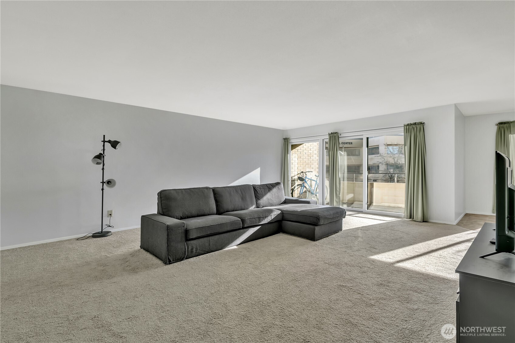 4545 Sand Point Way NE #207, Seattle, WA 98105