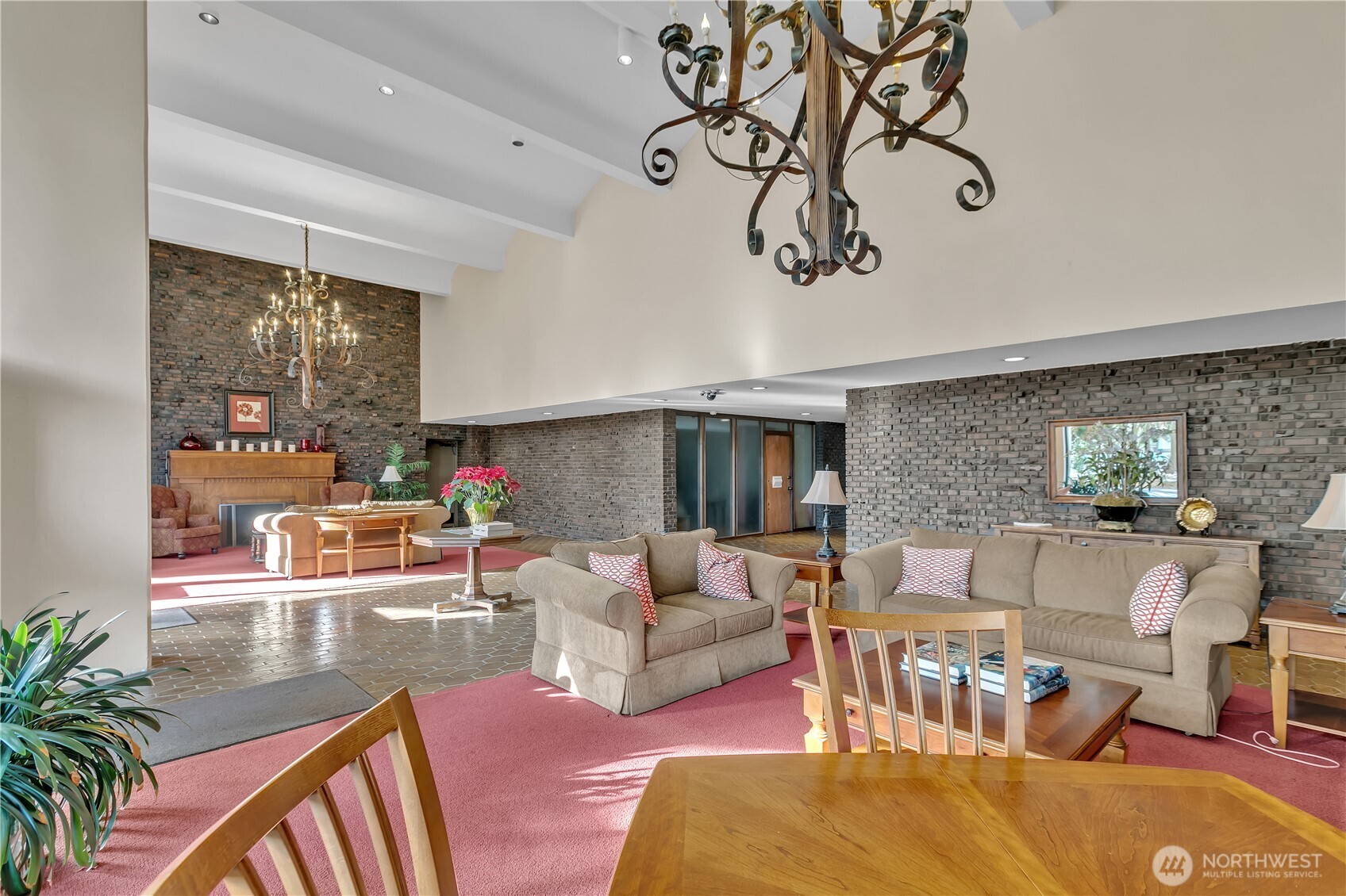 4545 Sand Point Way NE #207, Seattle, WA 98105