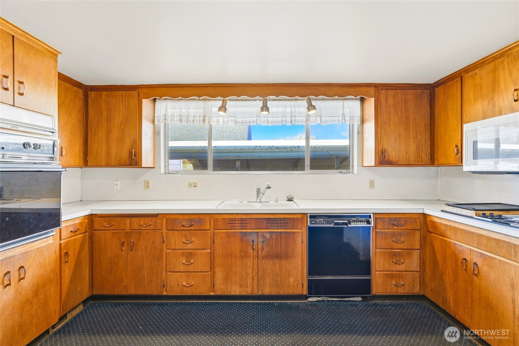 334 Wells Avenue N, Renton, WA 98056