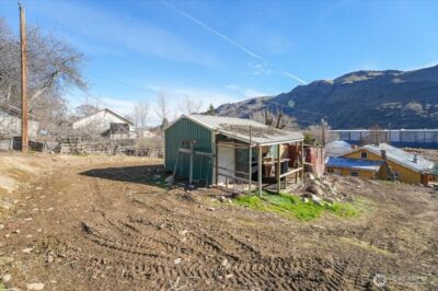 470 2nd Street , Chelan Falls, WA 98817 - Photo 24