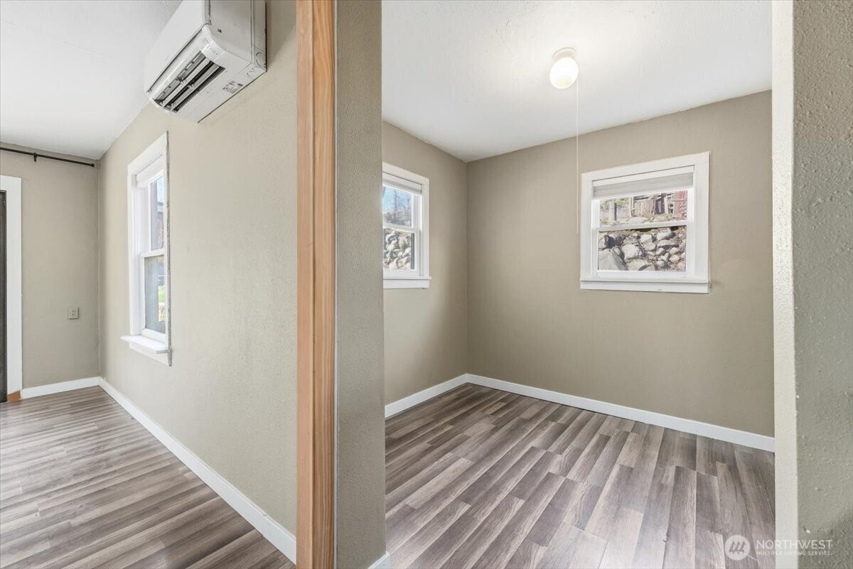 470 2nd Street , Chelan Falls, WA 98817