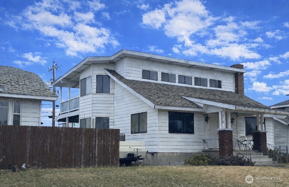 34 E Glass Avenue , Spokane, WA 99207