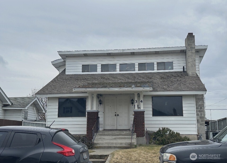 34 E Glass Avenue , Spokane, WA 99207