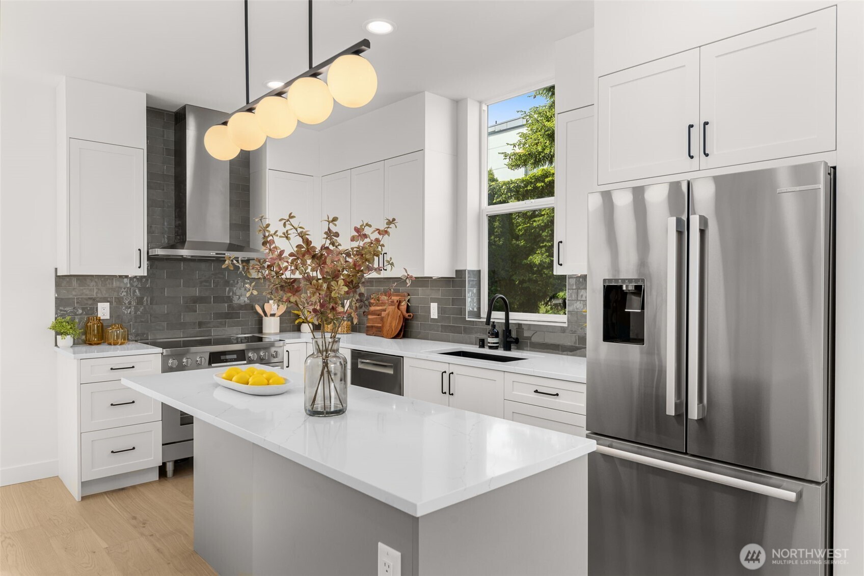 1627 B 21st Avenue , Seattle, WA 98122