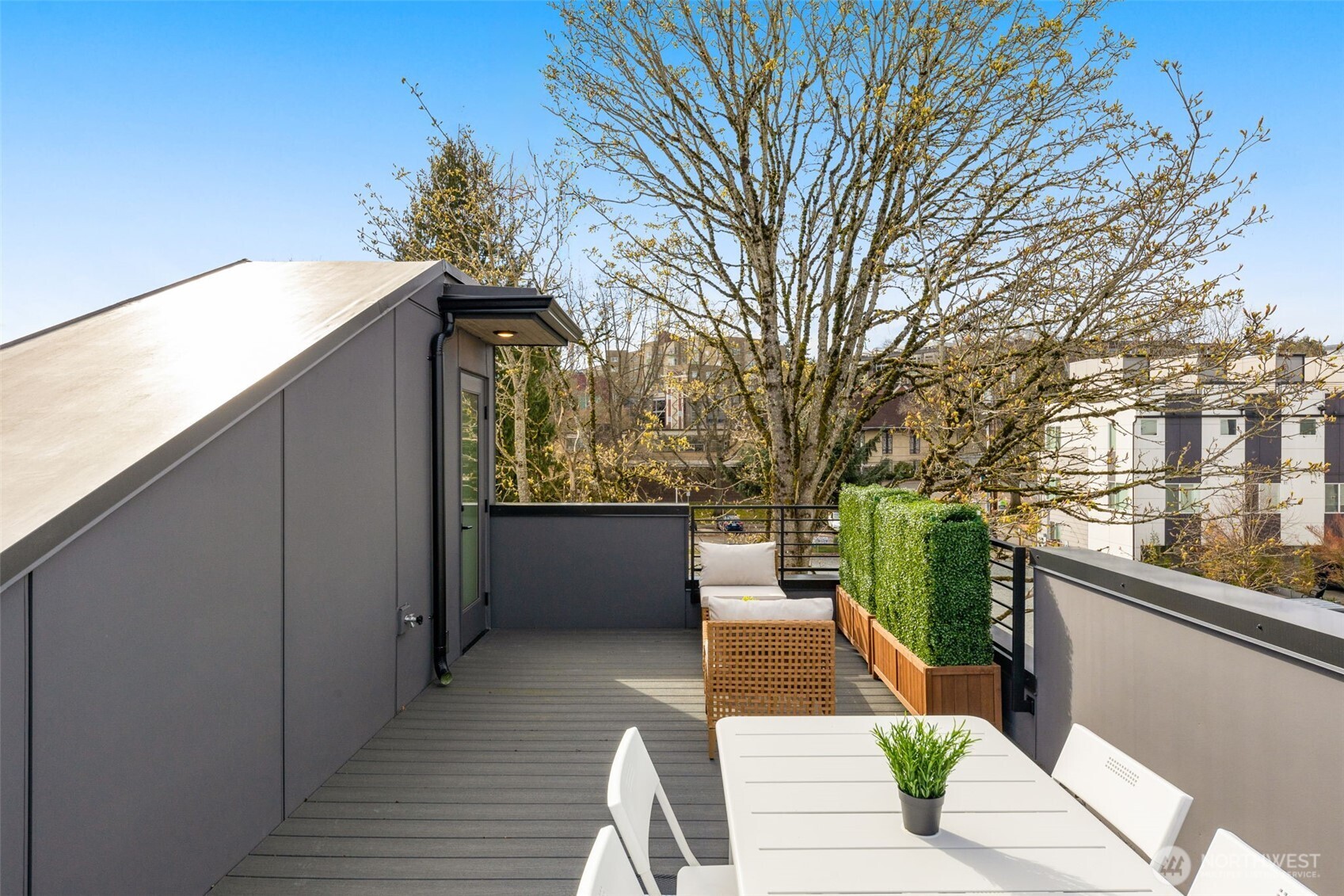 1627 B 21st Avenue , Seattle, WA 98122