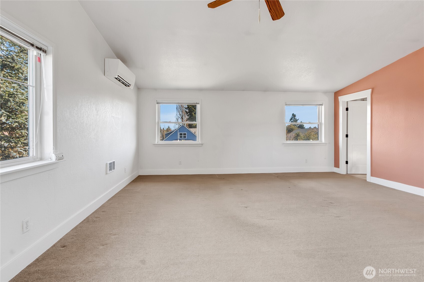 864 S Fife Street , Tacoma, WA 98405