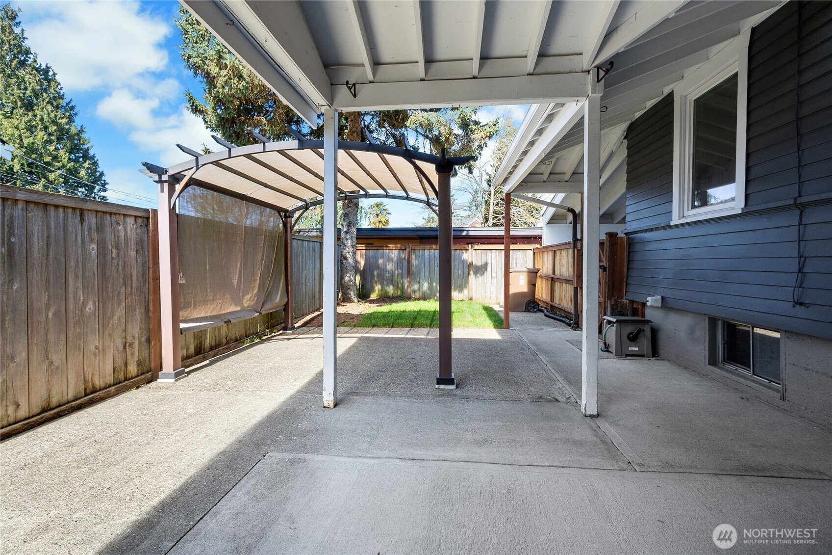 864 S Fife Street , Tacoma, WA 98405