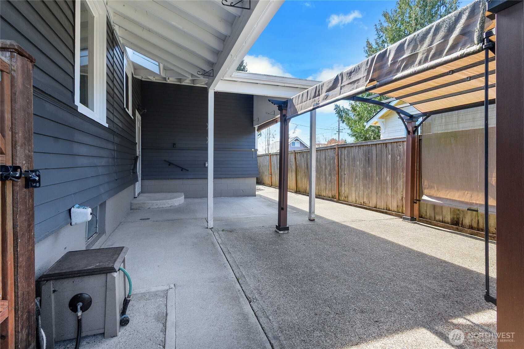 864 S Fife Street , Tacoma, WA 98405