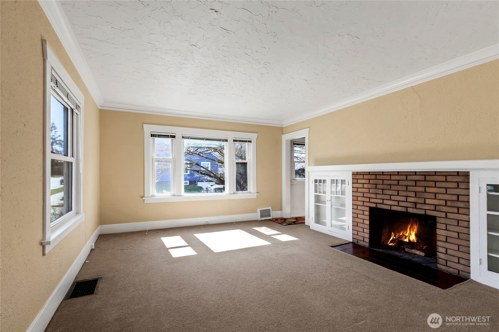 864 S Fife Street , Tacoma, WA 98405