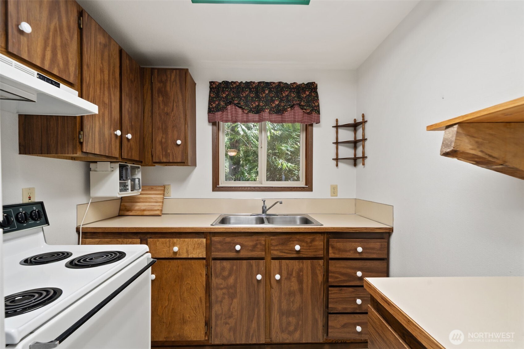 625 E Pointes Drive W, Shelton, WA 98584