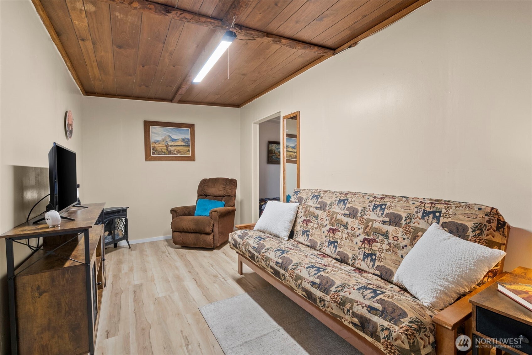 560 N Beacon Point Loop N, Lilliwaup, WA 98555