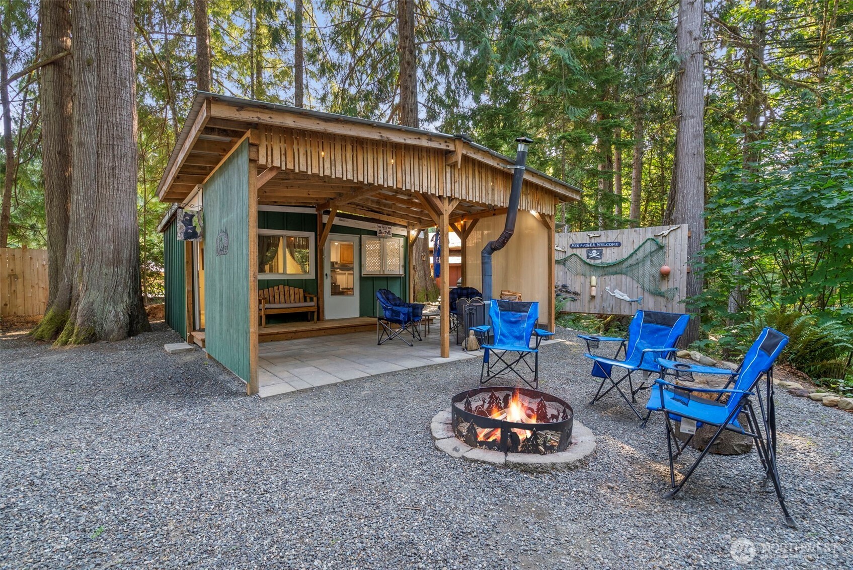 560 N Beacon Point Loop N, Lilliwaup, WA 98555