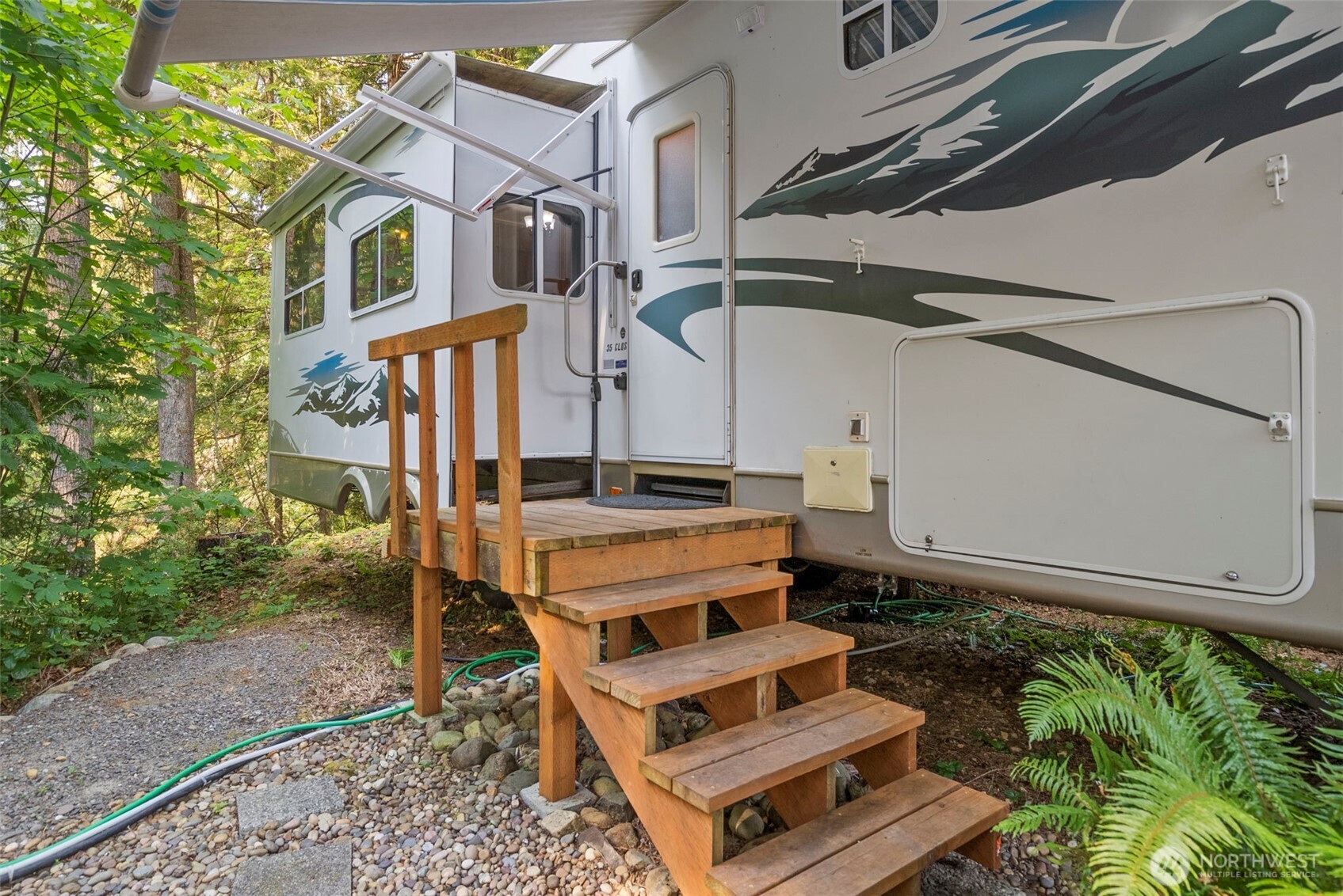 560 N Beacon Point Loop N, Lilliwaup, WA 98555