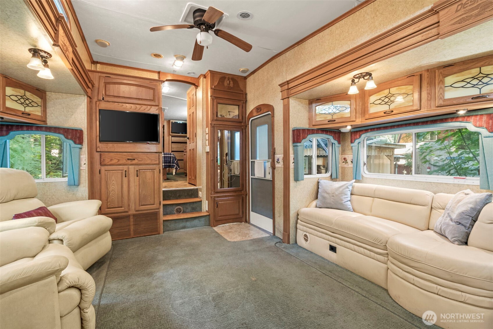 560 N Beacon Point Loop N, Lilliwaup, WA 98555