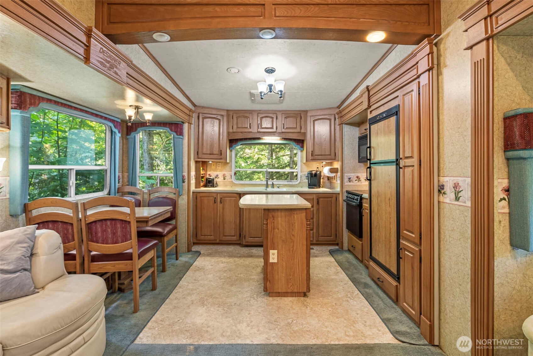 560 N Beacon Point Loop N, Lilliwaup, WA 98555