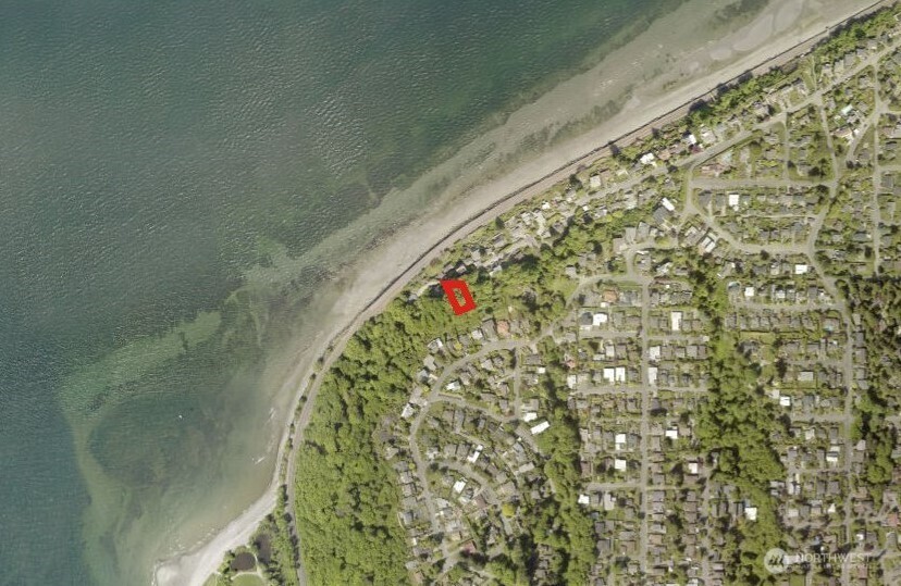 32 XX NW Esplanade , Seattle, WA 98117