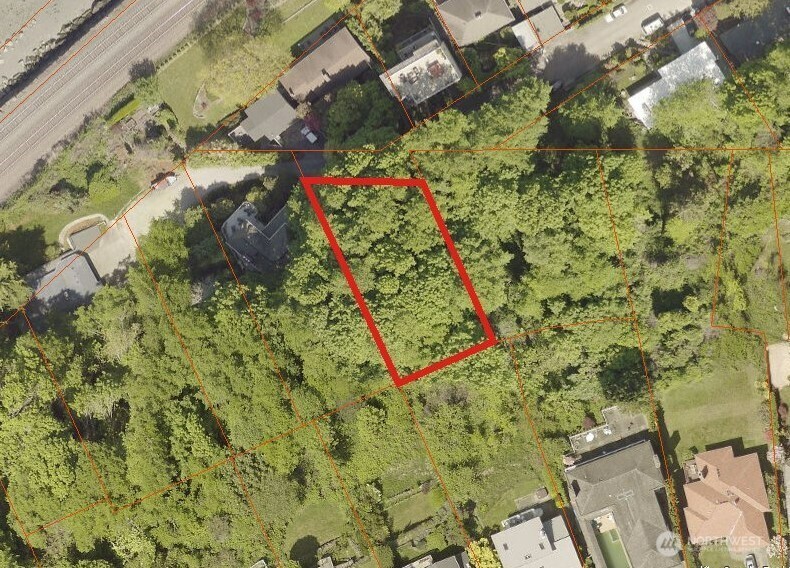 32 XX NW Esplanade , Seattle, WA 98117