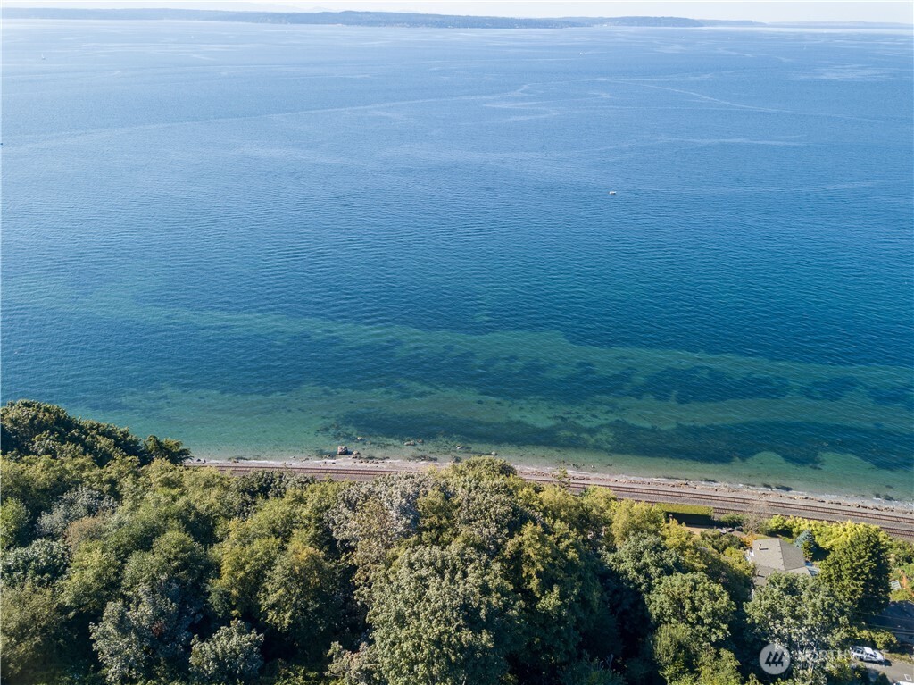 32 XX NW Esplanade , Seattle, WA 98117