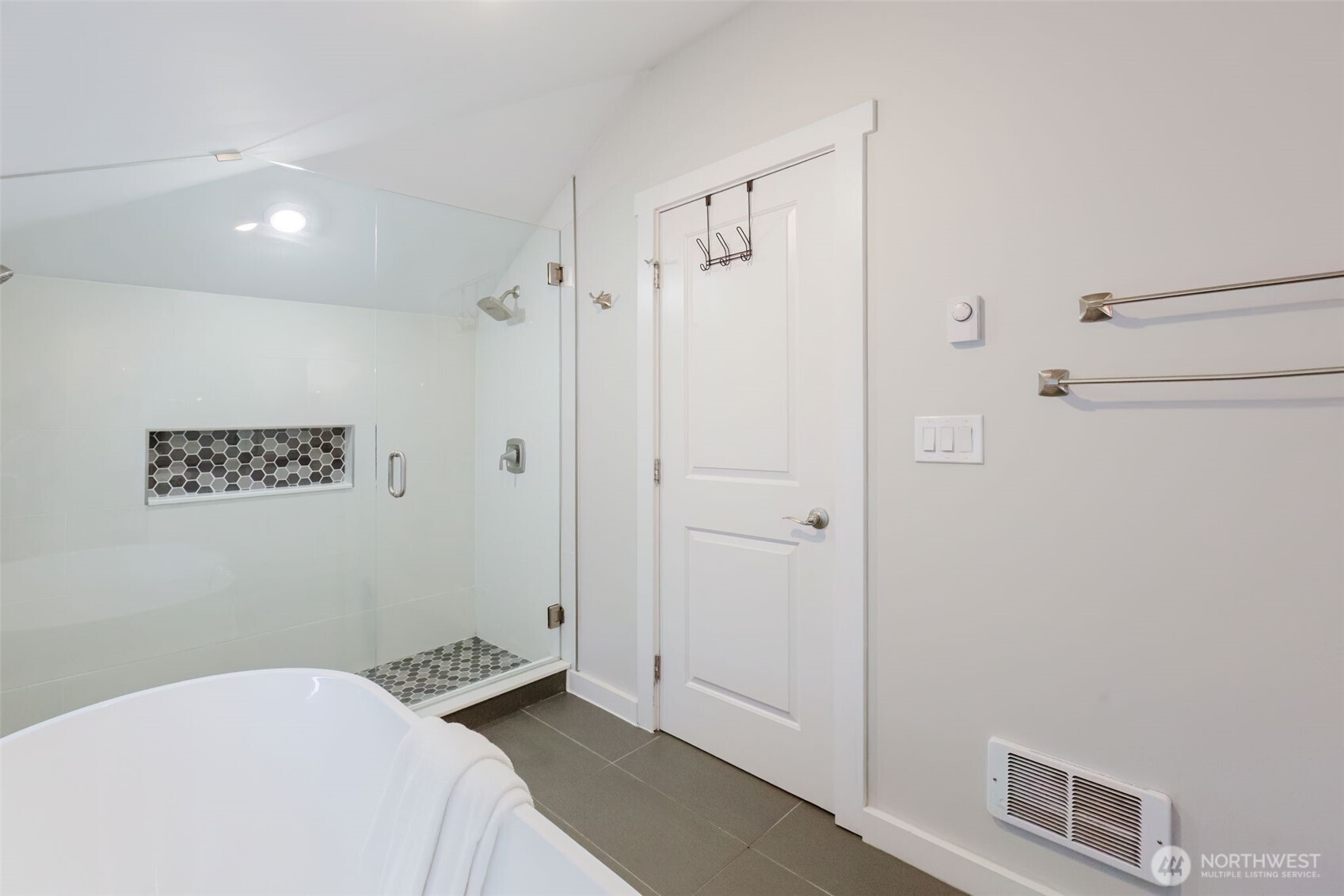 3032 S Dawson Street , Seattle, WA 98108