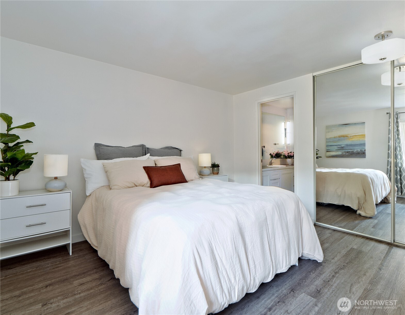 3700 25th Place W #202, Seattle, WA 98199