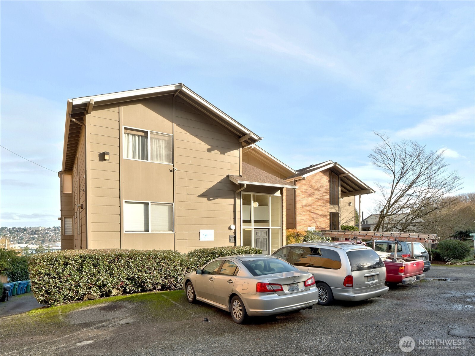 3700 25th Place W #202, Seattle, WA 98199