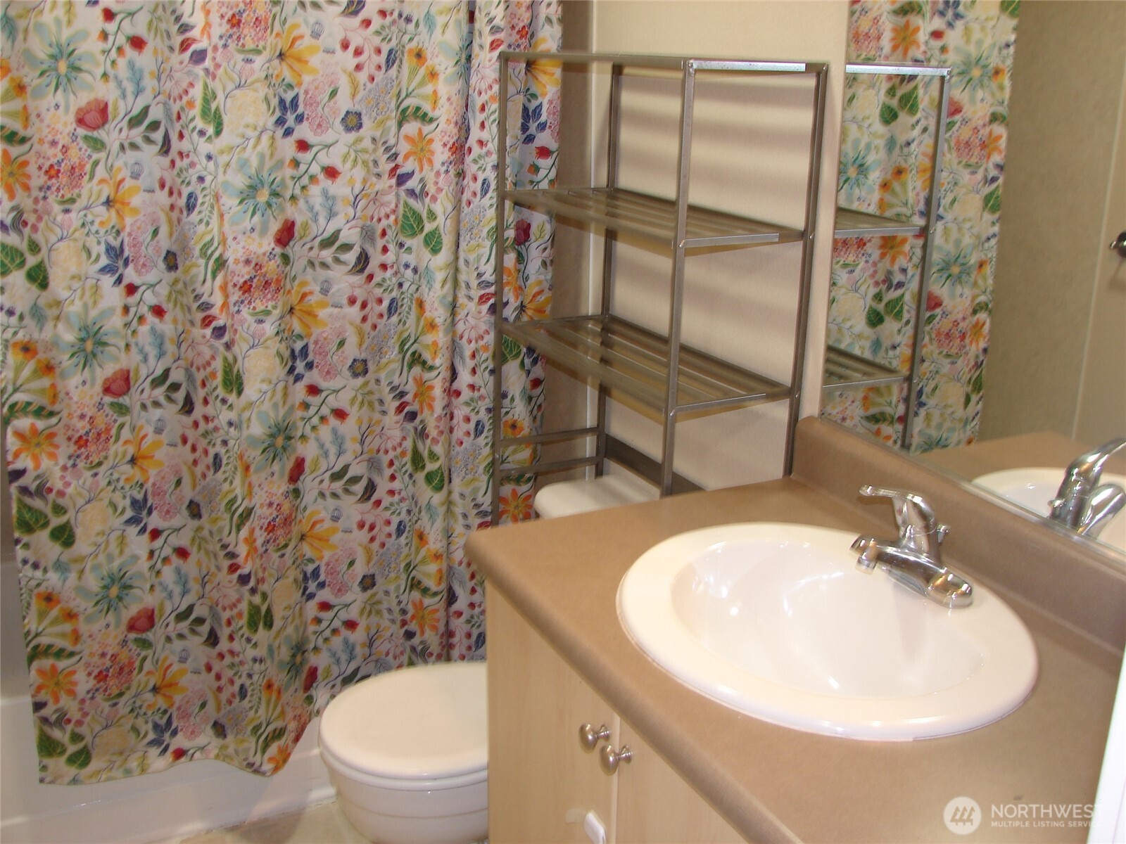 10605 SE 261st Place #D302, Kent, WA 98030