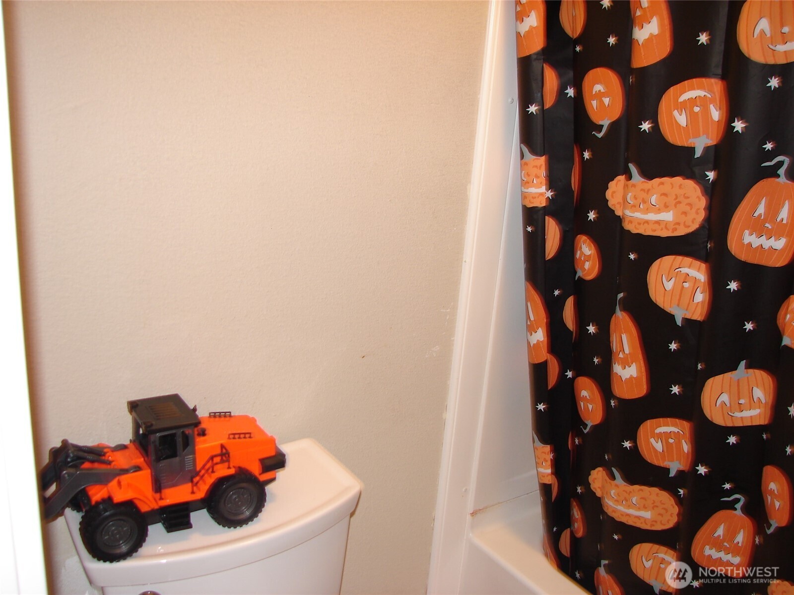 10605 SE 261st Place #D302, Kent, WA 98030