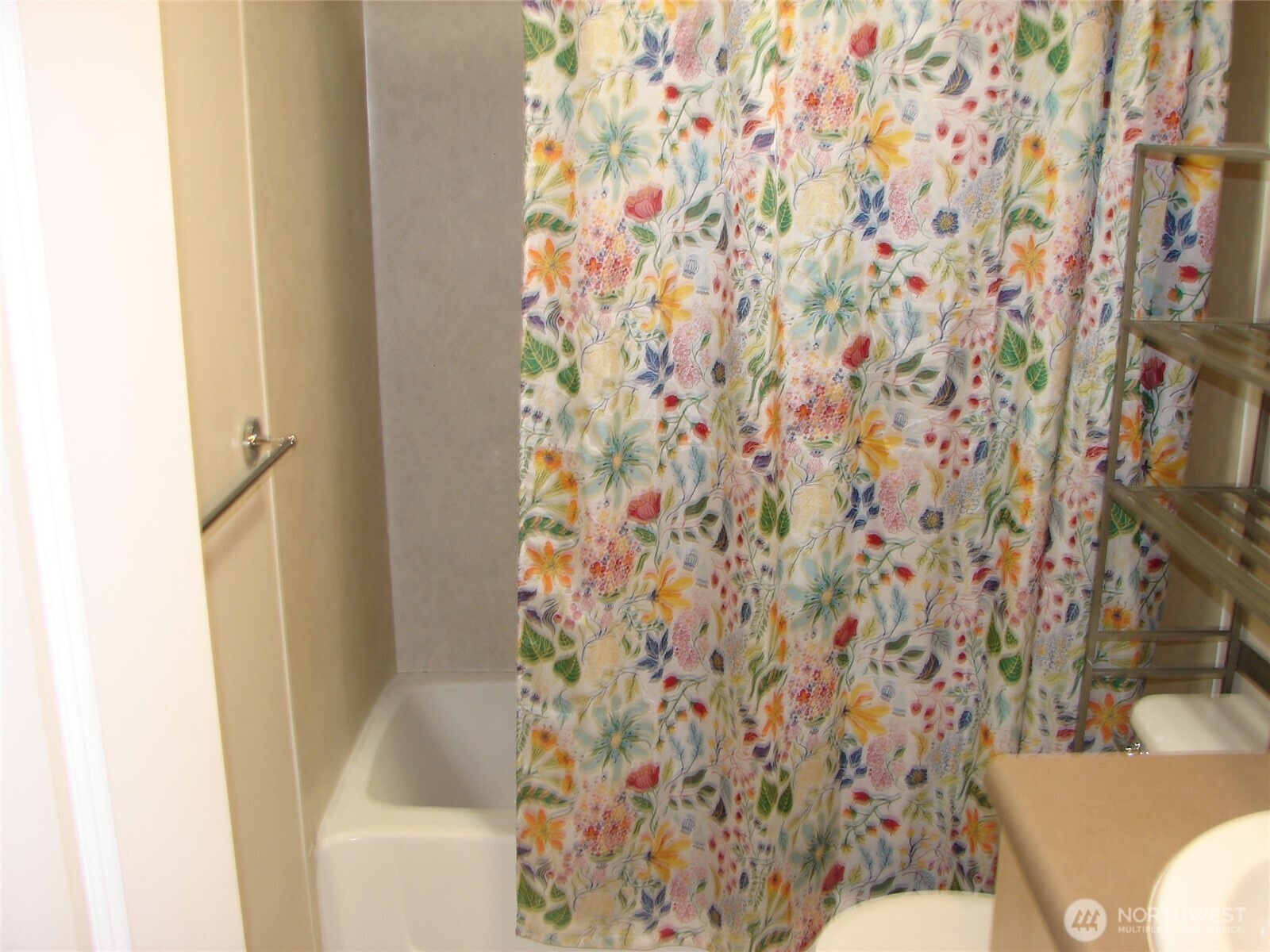 10605 SE 261st Place #D302, Kent, WA 98030