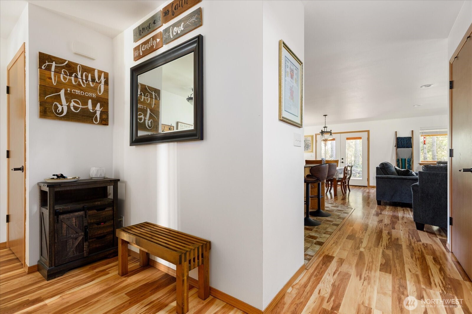 1035 W Starflower Road , Oak Harbor, WA 98277