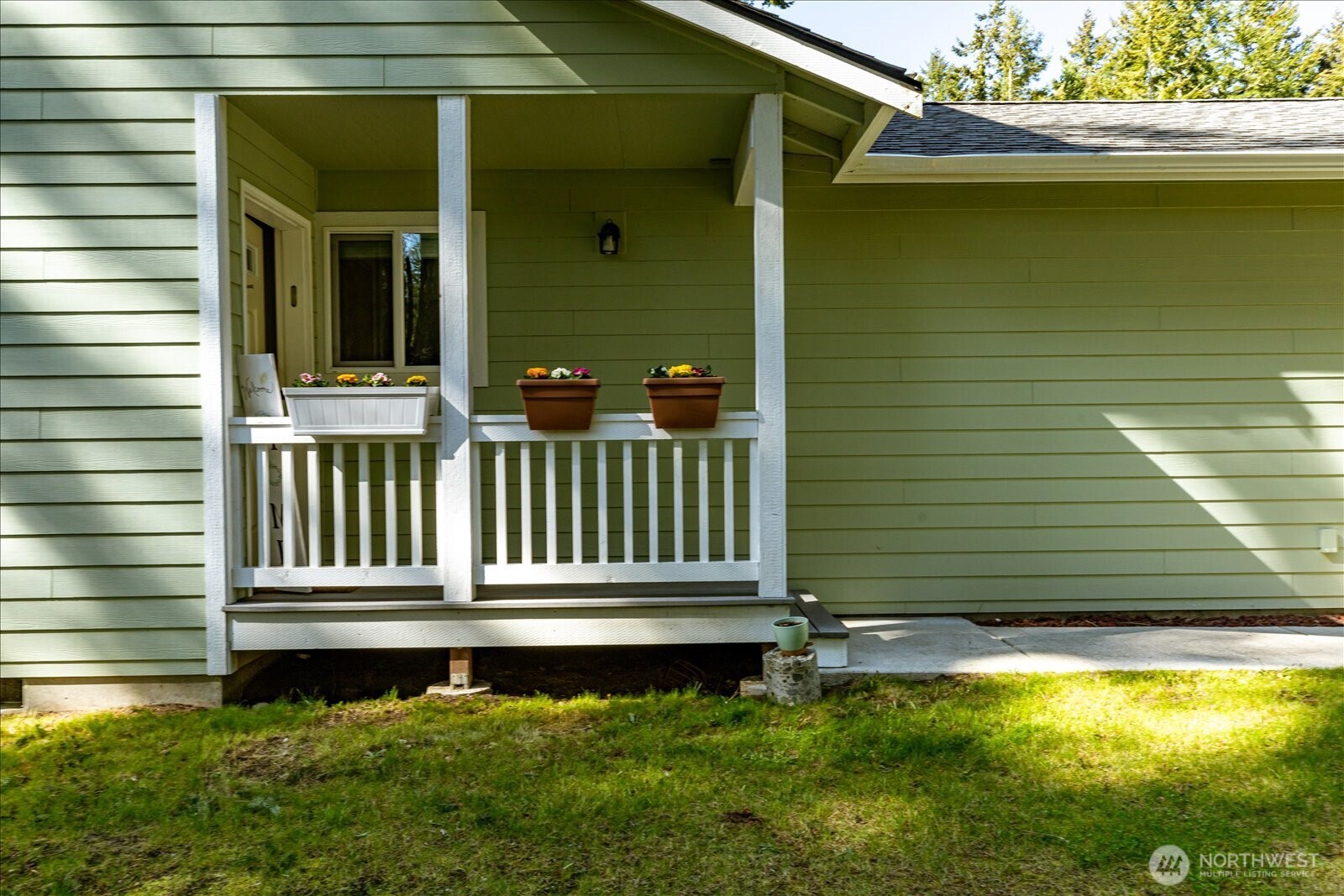 1035 W Starflower Road , Oak Harbor, WA 98277