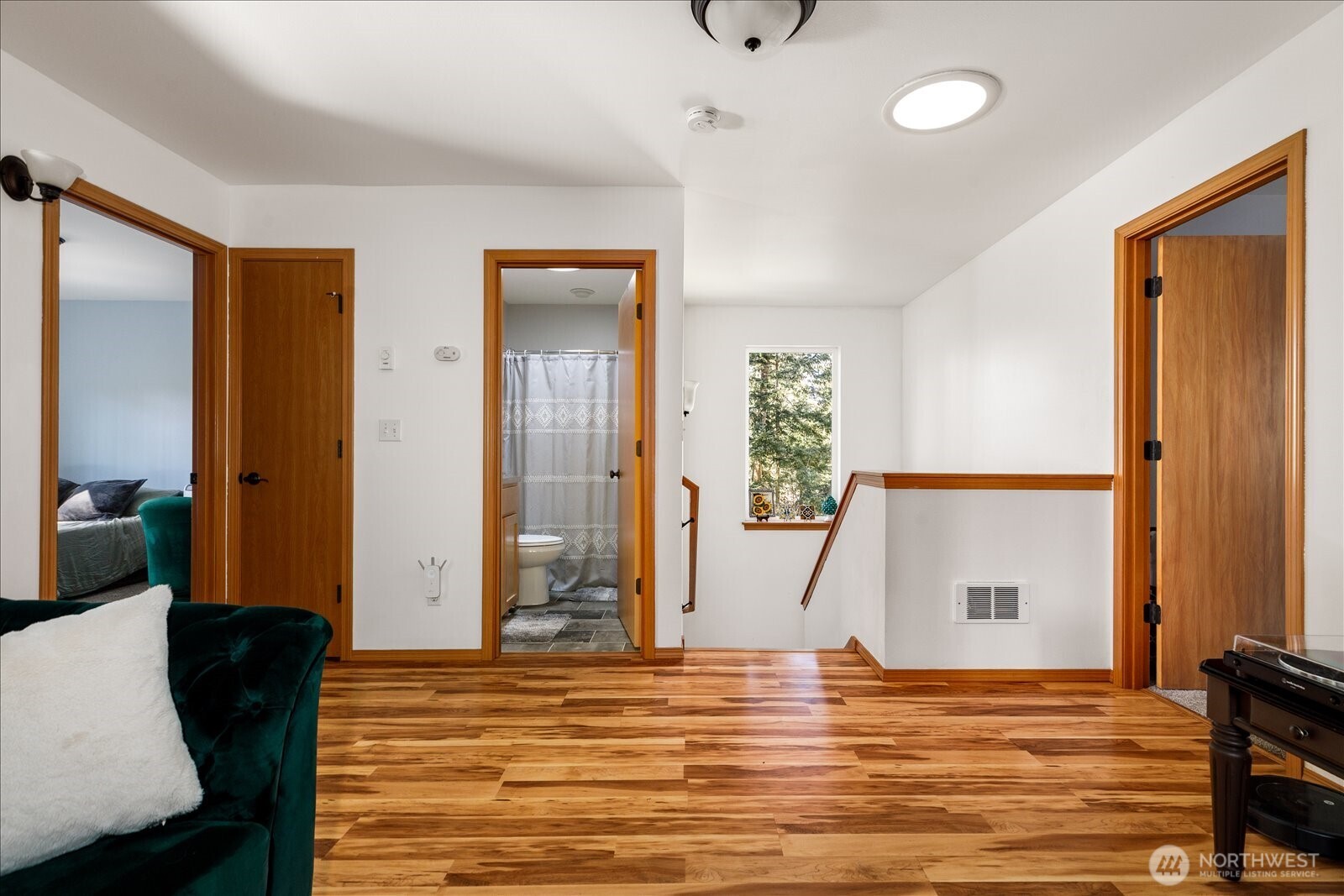 1035 W Starflower Road , Oak Harbor, WA 98277