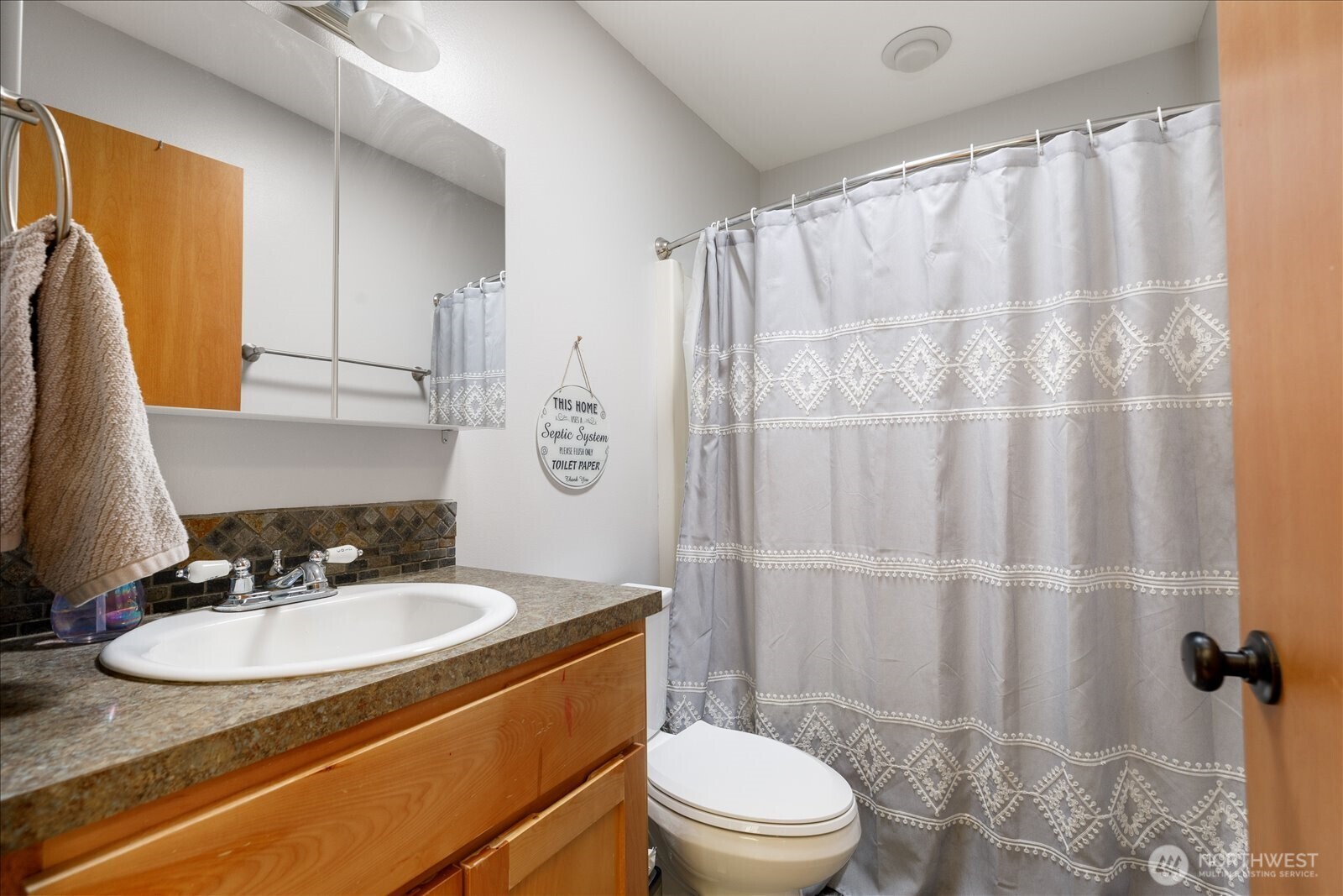 1035 W Starflower Road , Oak Harbor, WA 98277