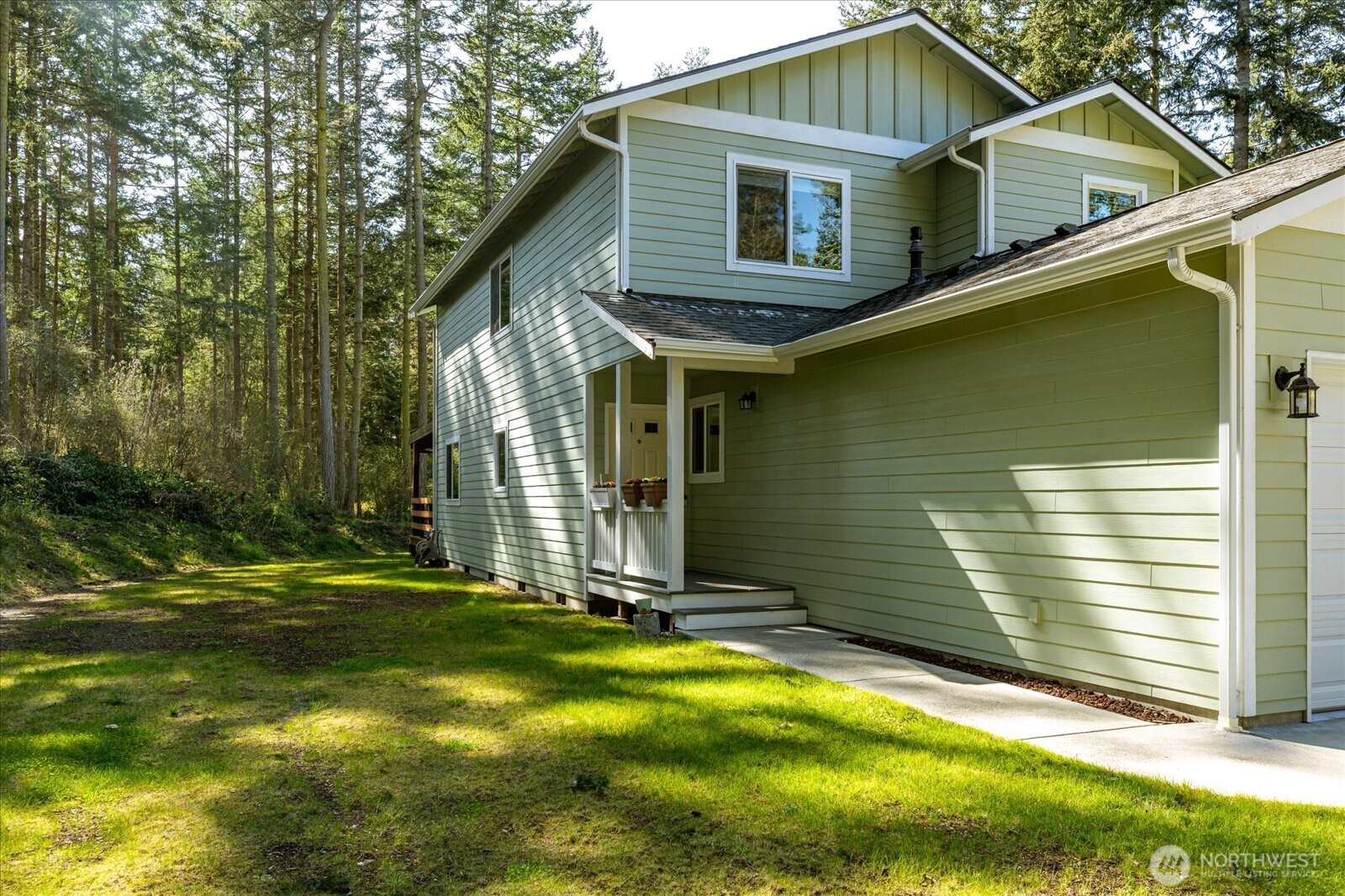 1035 W Starflower Road , Oak Harbor, WA 98277