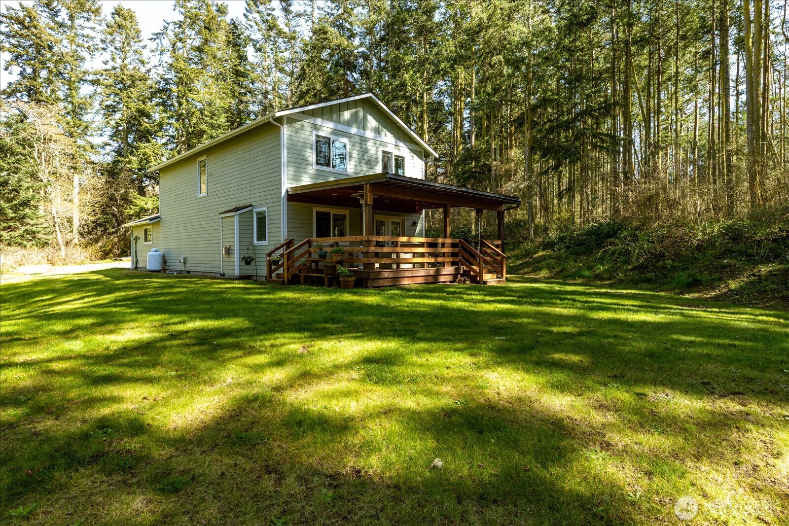 1035 W Starflower Road , Oak Harbor, WA 98277